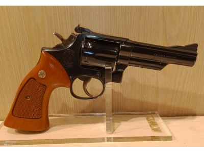 SMITH & WESSON 19 CAL 357MAG 4"