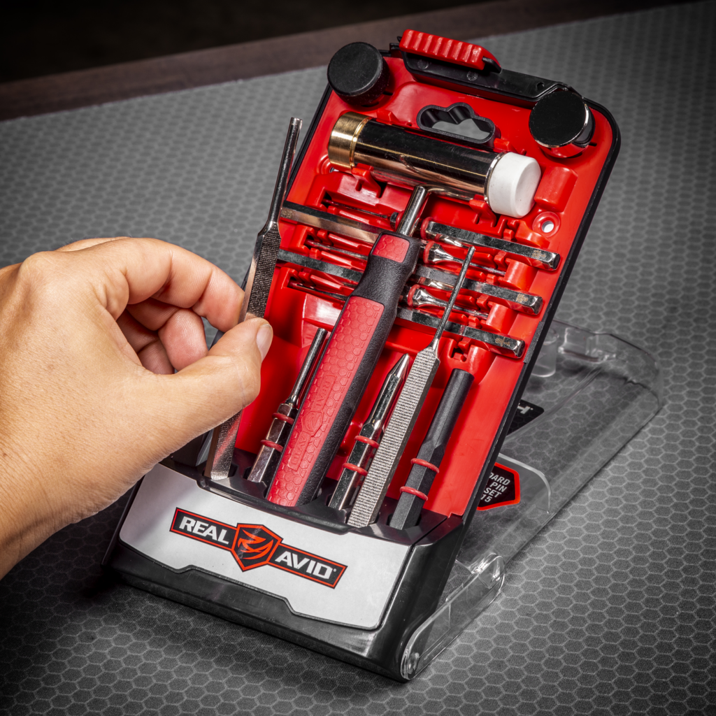 REAL AVID SET MASSETTE ET CHASSE GOUPILLE AR15