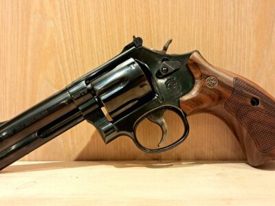 SMITH & WESSON 586 4" 357 magnum