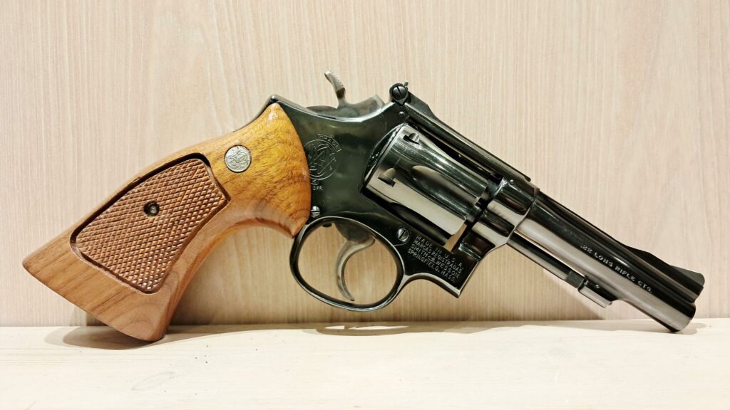 SMITH & WESSON 18 22LR