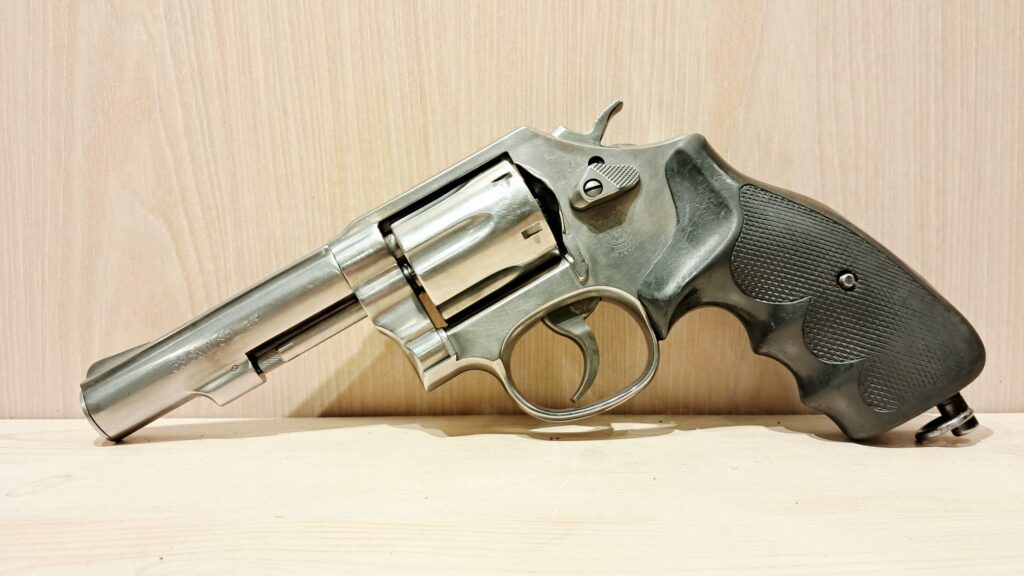 SMITH & WESSON 64 38spécial