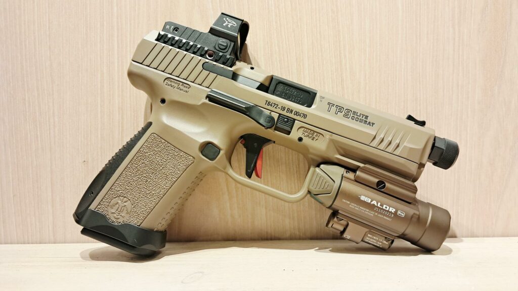 CANIK TP9 ELITE COMBAT 9x19 + OLIGHT BALDR
