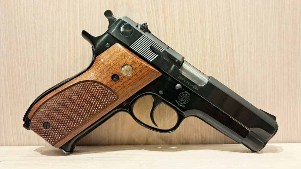 SMITH & WESSON 39 9x19