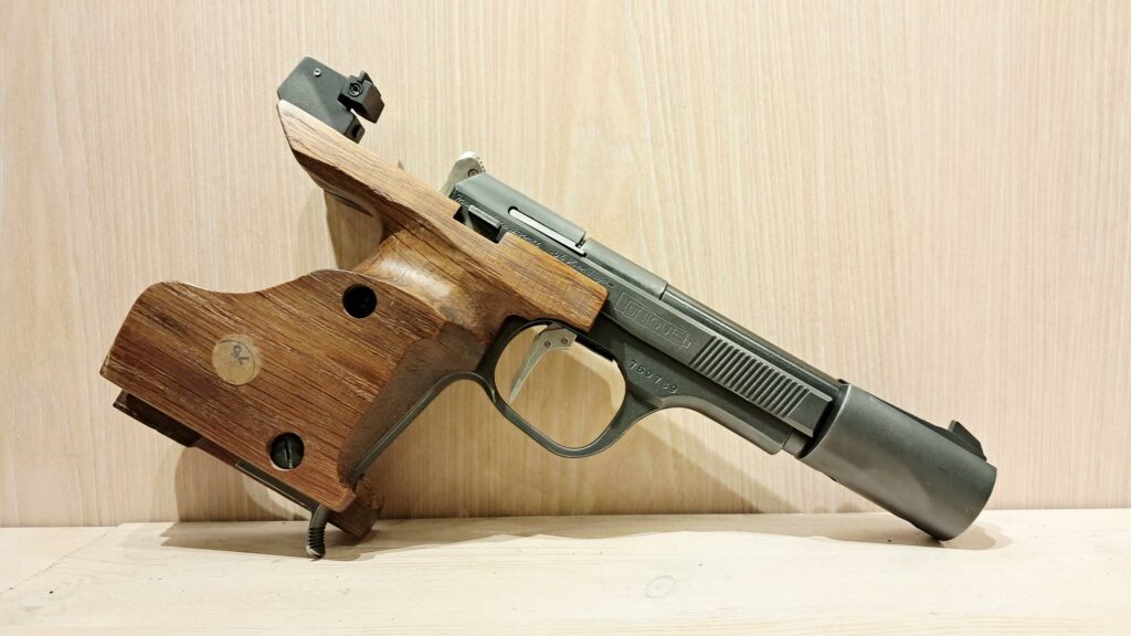 UNIQUE DES 69 22LR GAUCHER